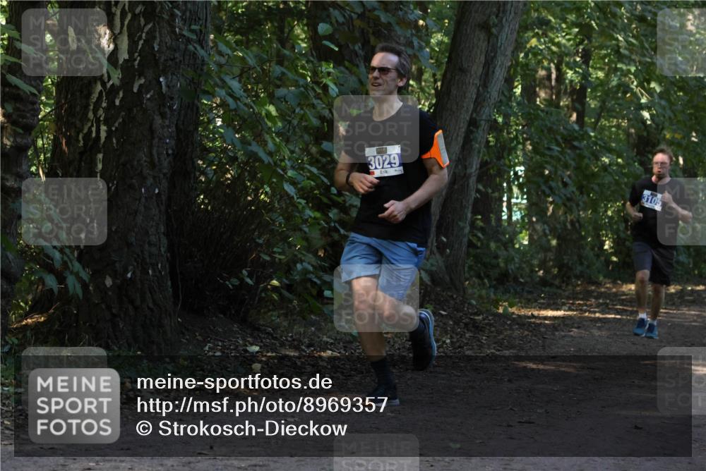 28.09.2025 - 33. Volkslauf durch das schöne Alstertal Strokosch-Dieckow http://msf.ph/oto/8969357 28.09.2025 11:26:14 Laufen 3029, 3105 meine-sportfotos.de