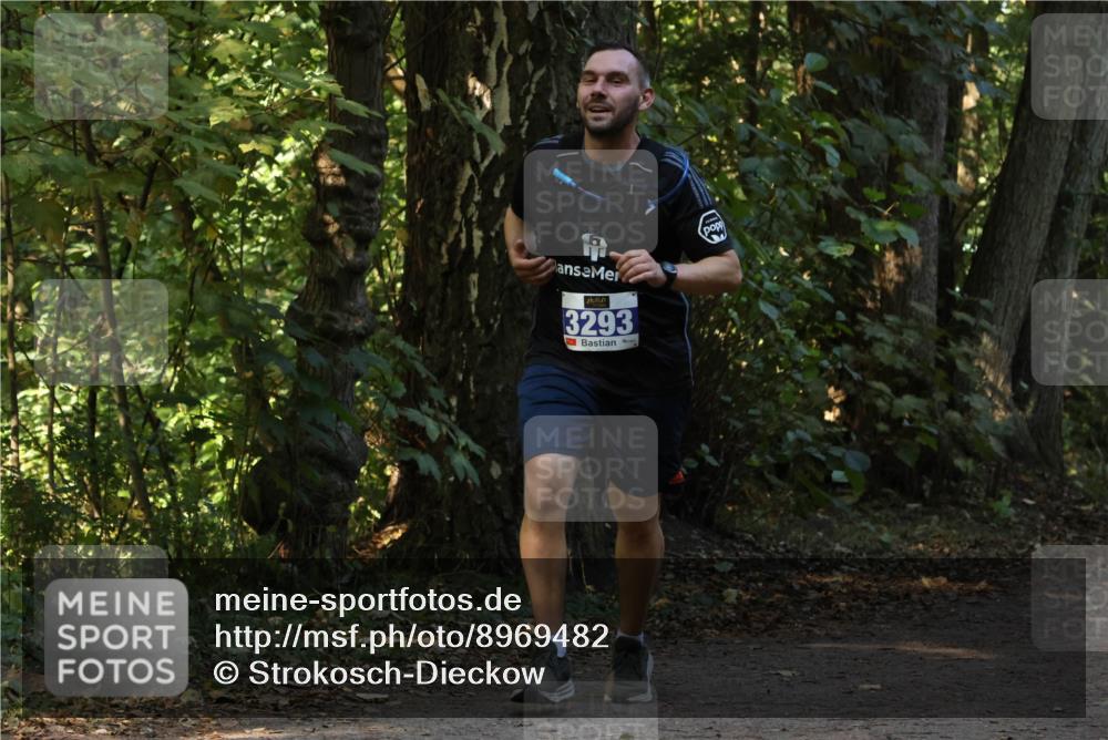 28.09.2025 - 33. Volkslauf durch das schöne Alstertal Strokosch-Dieckow http://msf.ph/oto/8969482 28.09.2025 11:28:53 Laufen 3293 meine-sportfotos.de