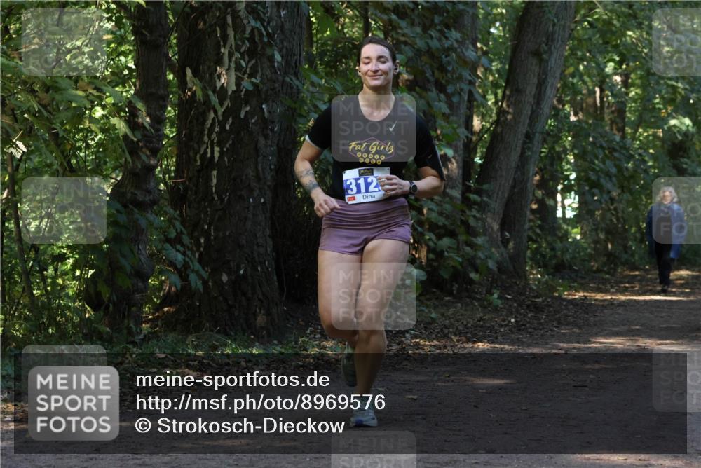 28.09.2025 - 33. Volkslauf durch das schöne Alstertal Strokosch-Dieckow http://msf.ph/oto/8969576 28.09.2025 11:31:04 Laufen 000, 312 meine-sportfotos.de