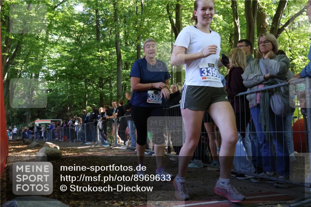 28.09.2025 - 33. Volkslauf durch das schöne Alstertal Strokosch-Dieckow http://msf.ph/oto/8969633 28.09.2025 11:50:18 Ziel 1614, 3389 meine-sportfotos.de