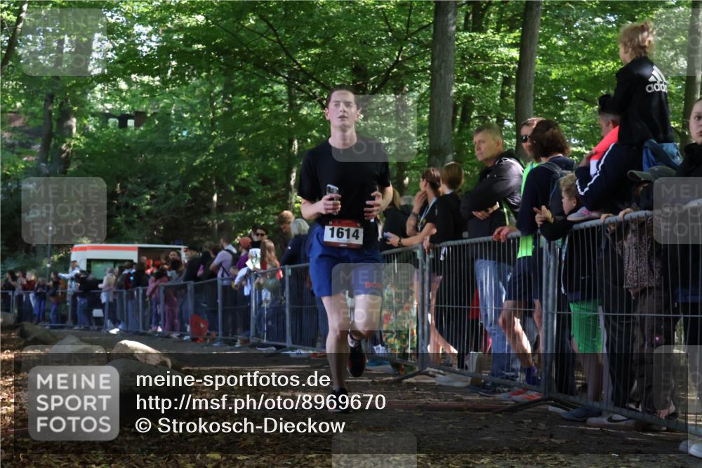 28.09.2025 - 33. Volkslauf durch das schöne Alstertal Strokosch-Dieckow http://msf.ph/oto/8969670 28.09.2025 11:50:24 Ziel 1614 meine-sportfotos.de