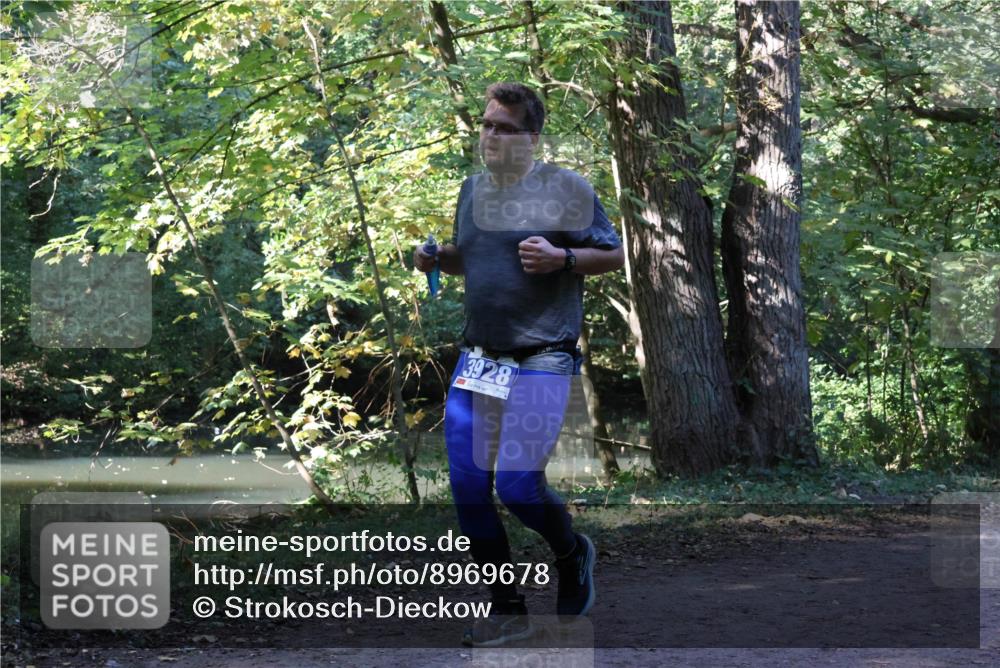 28.09.2025 - 33. Volkslauf durch das schöne Alstertal Strokosch-Dieckow http://msf.ph/oto/8969678 28.09.2025 11:33:21 Laufen 3928 meine-sportfotos.de