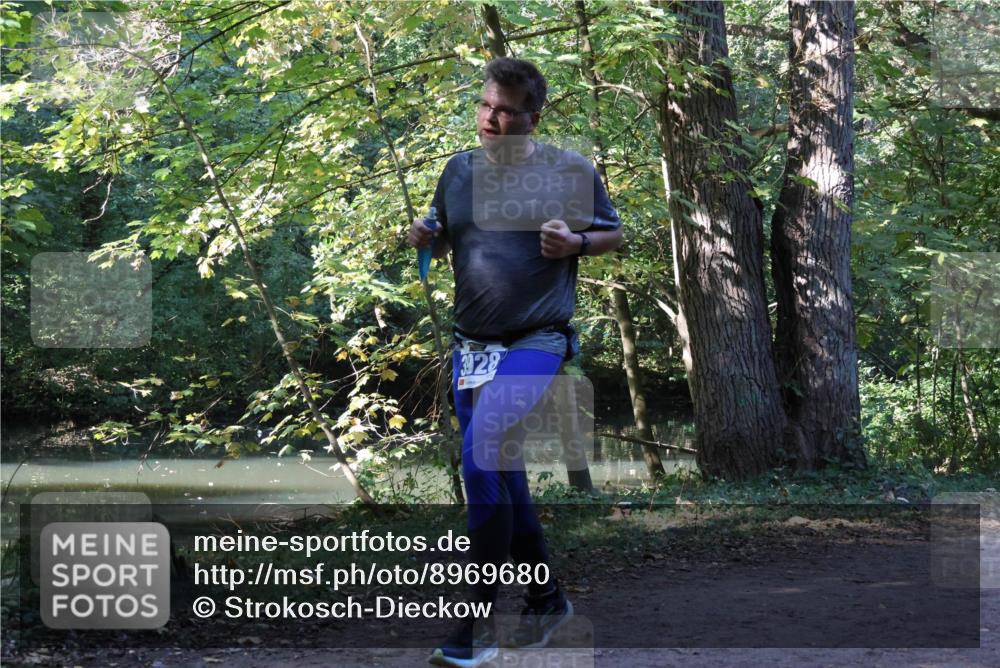 28.09.2025 - 33. Volkslauf durch das schöne Alstertal Strokosch-Dieckow http://msf.ph/oto/8969680 28.09.2025 11:33:21 Laufen 3928 meine-sportfotos.de