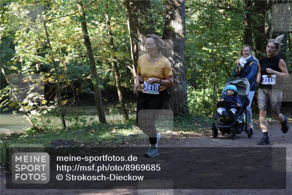 28.09.2025 - 33. Volkslauf durch das schöne Alstertal Strokosch-Dieckow http://msf.ph/oto/8969685 28.09.2025 11:33:46 Laufen 3410, 3119 meine-sportfotos.de