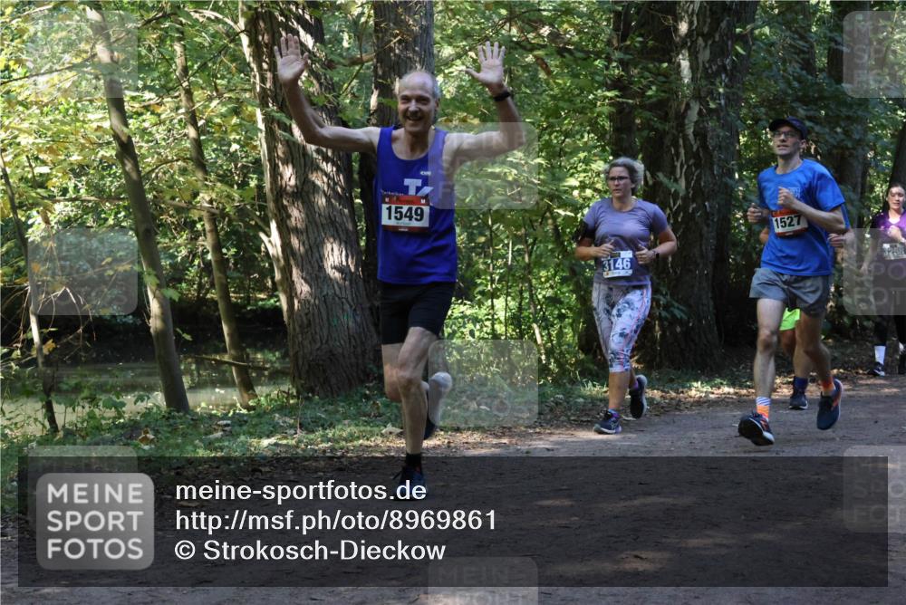 28.09.2025 - 33. Volkslauf durch das schöne Alstertal Strokosch-Dieckow http://msf.ph/oto/8969861 28.09.2025 11:37:11 Laufen 1549, 1527, 3146 meine-sportfotos.de