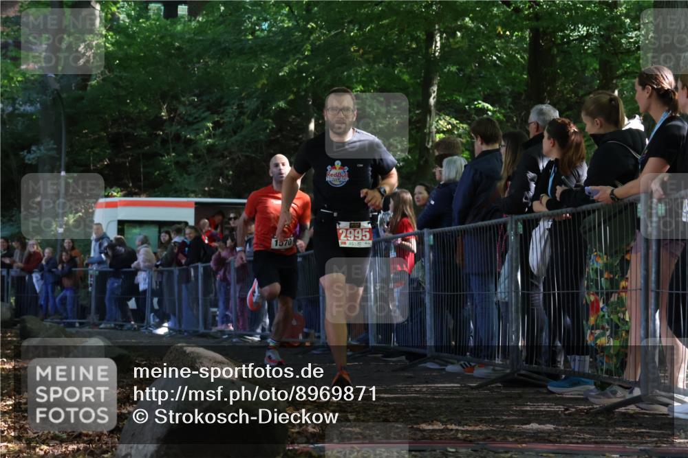 28.09.2025 - 33. Volkslauf durch das schöne Alstertal Strokosch-Dieckow http://msf.ph/oto/8969871 28.09.2025 11:50:41 Ziel 1570, 2995 meine-sportfotos.de