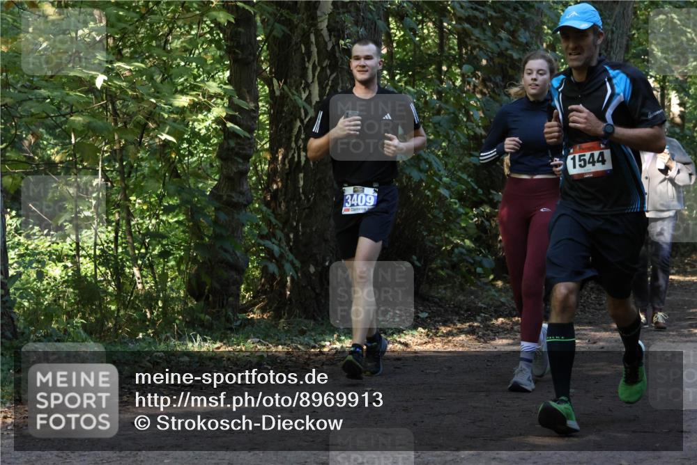 28.09.2025 - 33. Volkslauf durch das schöne Alstertal Strokosch-Dieckow http://msf.ph/oto/8969913 28.09.2025 11:37:58 Laufen 3409, 1544 meine-sportfotos.de