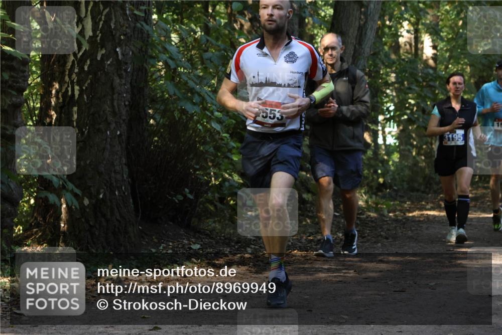 28.09.2025 - 33. Volkslauf durch das schöne Alstertal Strokosch-Dieckow http://msf.ph/oto/8969949 28.09.2025 11:38:45 Laufen 553, 3195, 15 meine-sportfotos.de