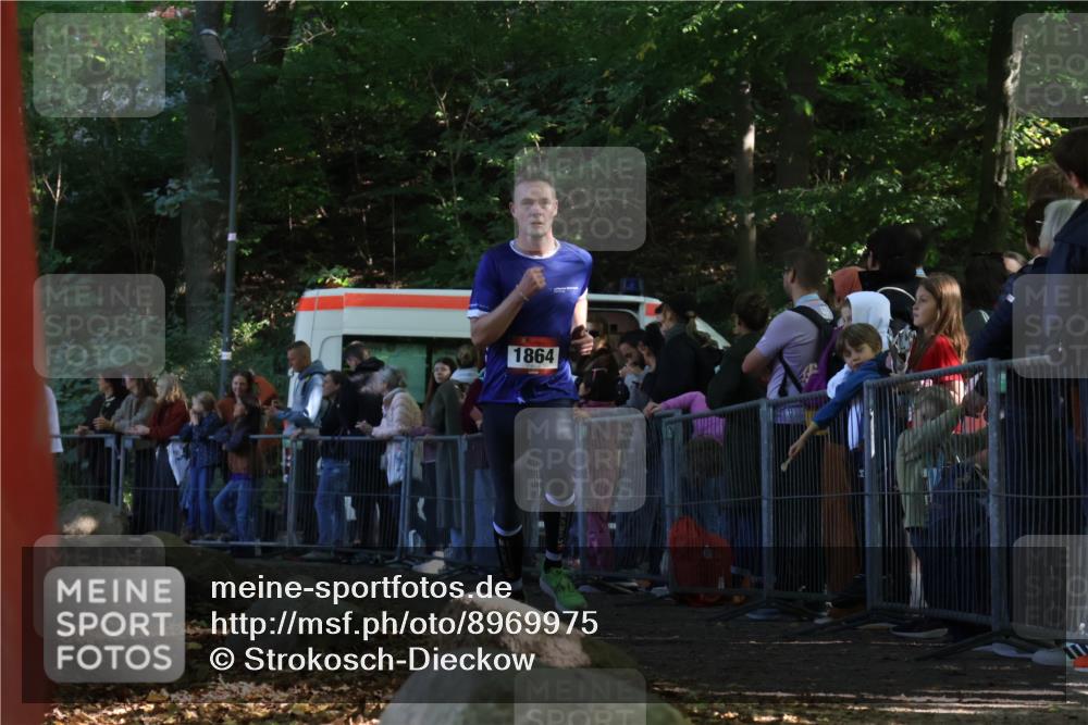 28.09.2025 - 33. Volkslauf durch das schöne Alstertal Strokosch-Dieckow http://msf.ph/oto/8969975 28.09.2025 11:50:48 Ziel 1864 meine-sportfotos.de
