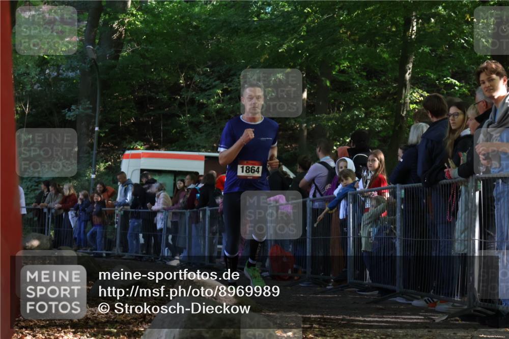 28.09.2025 - 33. Volkslauf durch das schöne Alstertal Strokosch-Dieckow http://msf.ph/oto/8969989 28.09.2025 11:50:49 Ziel 1864 meine-sportfotos.de