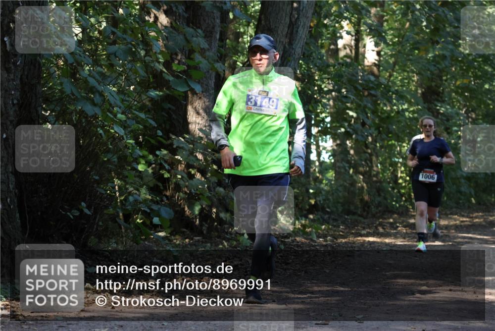 28.09.2025 - 33. Volkslauf durch das schöne Alstertal Strokosch-Dieckow http://msf.ph/oto/8969991 28.09.2025 11:39:48 Laufen 3149, 1006 meine-sportfotos.de