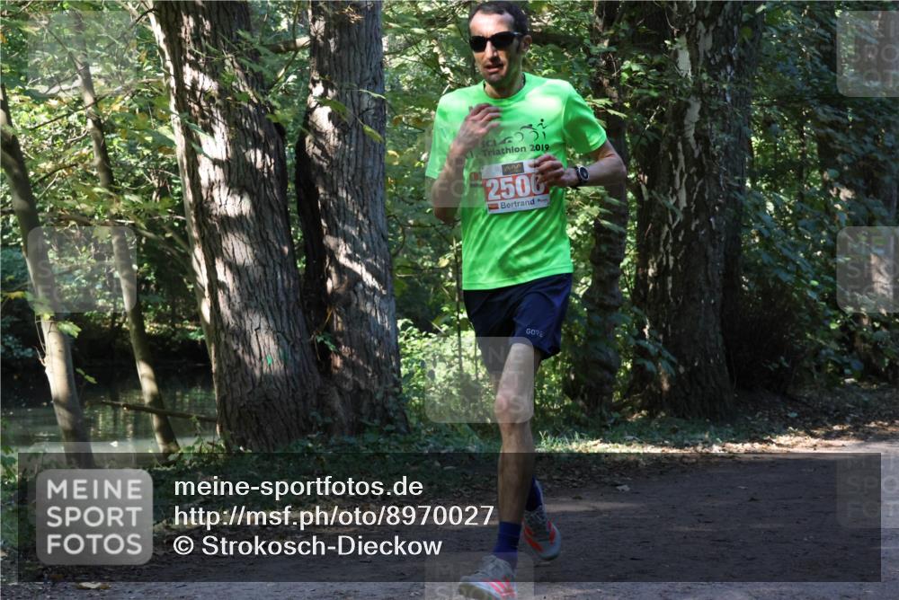 28.09.2025 - 33. Volkslauf durch das schöne Alstertal Strokosch-Dieckow http://msf.ph/oto/8970027 28.09.2025 11:40:45 Laufen 1, 2019, 2506 meine-sportfotos.de