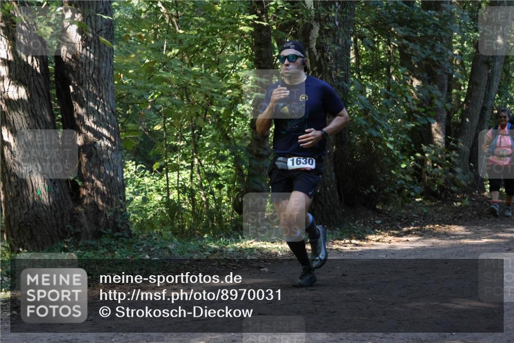 28.09.2025 - 33. Volkslauf durch das schöne Alstertal Strokosch-Dieckow http://msf.ph/oto/8970031 28.09.2025 11:40:58 Laufen 1630 meine-sportfotos.de