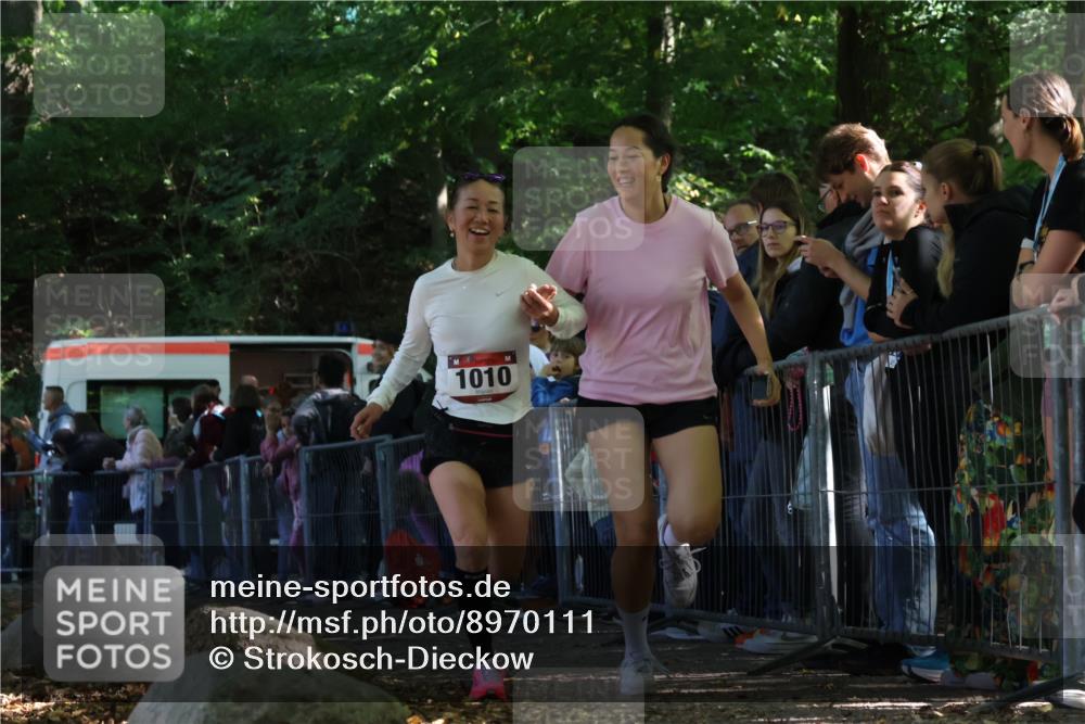 28.09.2025 - 33. Volkslauf durch das schöne Alstertal Strokosch-Dieckow http://msf.ph/oto/8970111 28.09.2025 11:51:09 Ziel 1010 meine-sportfotos.de
