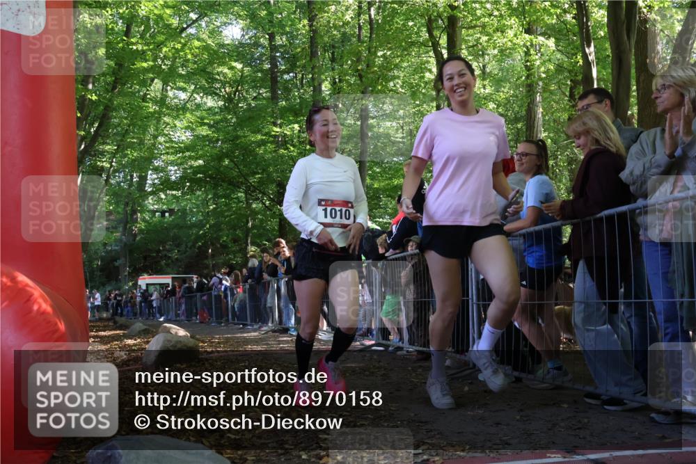 28.09.2025 - 33. Volkslauf durch das schöne Alstertal Strokosch-Dieckow http://msf.ph/oto/8970158 28.09.2025 11:51:11 Ziel 1010 meine-sportfotos.de