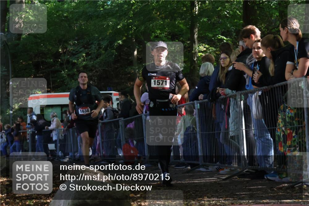 28.09.2025 - 33. Volkslauf durch das schöne Alstertal Strokosch-Dieckow http://msf.ph/oto/8970215 28.09.2025 11:51:19 Ziel 1571, 1638 meine-sportfotos.de