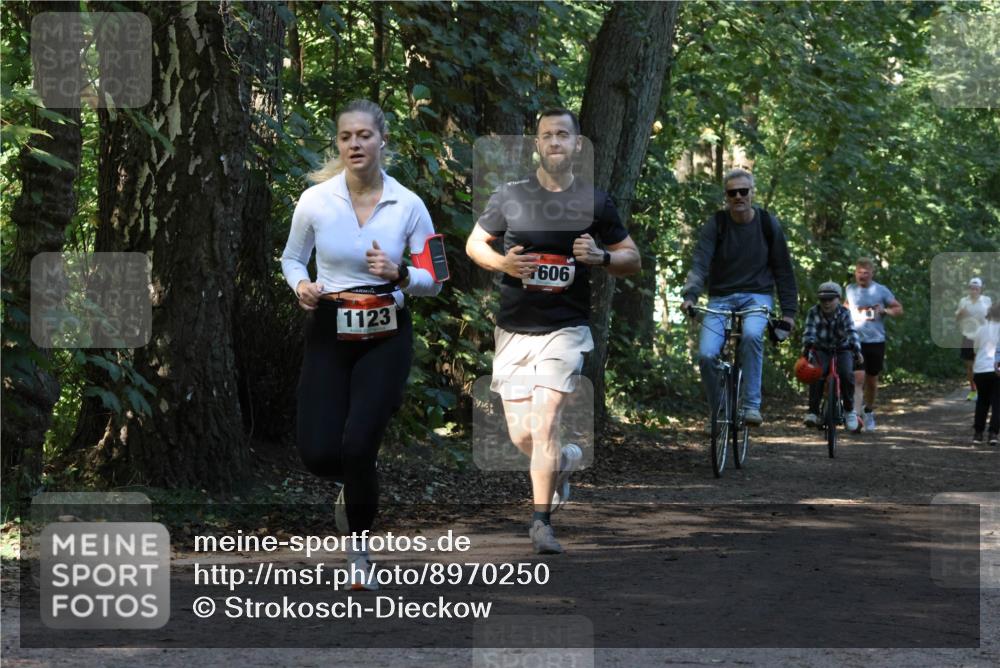 28.09.2025 - 33. Volkslauf durch das schöne Alstertal Strokosch-Dieckow http://msf.ph/oto/8970250 28.09.2025 11:46:51 Laufen 1123, 606 meine-sportfotos.de