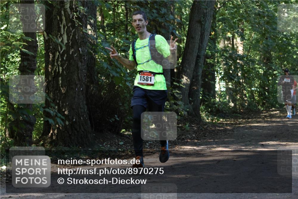 28.09.2025 - 33. Volkslauf durch das schöne Alstertal Strokosch-Dieckow http://msf.ph/oto/8970275 28.09.2025 11:47:23 Laufen 1581, 1616 meine-sportfotos.de