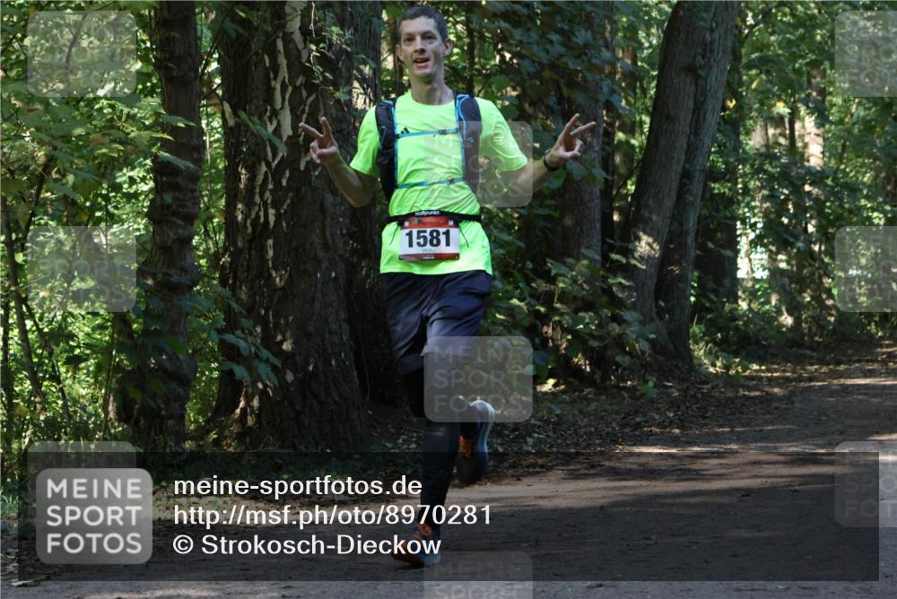 28.09.2025 - 33. Volkslauf durch das schöne Alstertal Strokosch-Dieckow http://msf.ph/oto/8970281 28.09.2025 11:47:23 Laufen 1581 meine-sportfotos.de