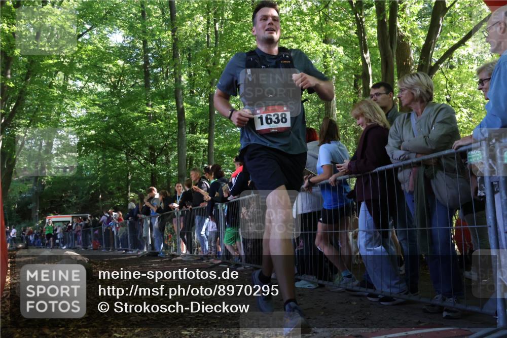 28.09.2025 - 33. Volkslauf durch das schöne Alstertal Strokosch-Dieckow http://msf.ph/oto/8970295 28.09.2025 11:51:23 Ziel 1638, 2654 meine-sportfotos.de