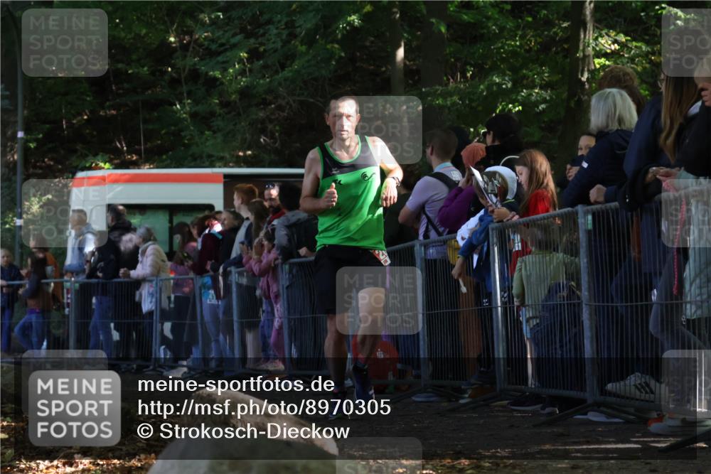 28.09.2025 - 33. Volkslauf durch das schöne Alstertal Strokosch-Dieckow http://msf.ph/oto/8970305 28.09.2025 11:51:26 Ziel 2381, 2654, 3111 meine-sportfotos.de