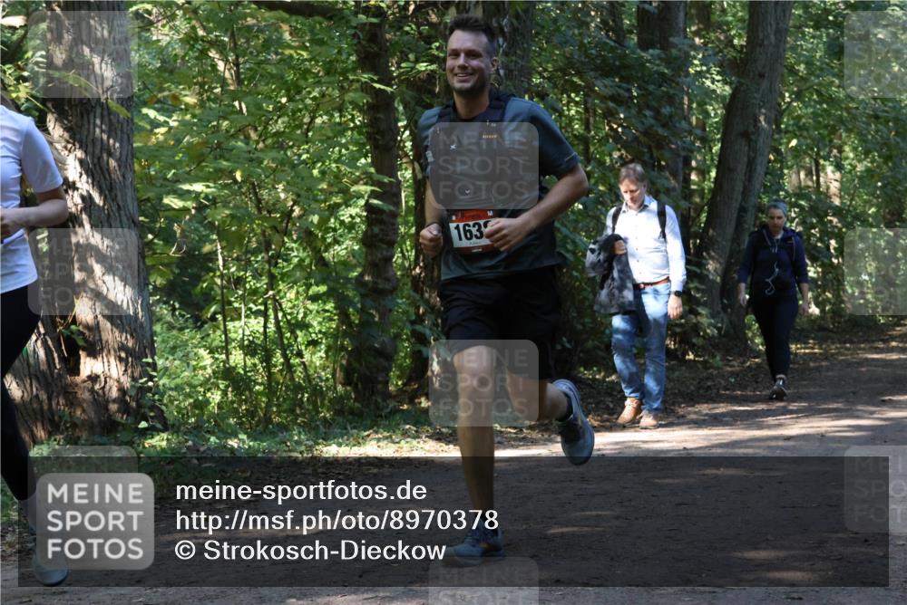 28.09.2025 - 33. Volkslauf durch das schöne Alstertal Strokosch-Dieckow http://msf.ph/oto/8970378 28.09.2025 11:49:24 Laufen 1632 meine-sportfotos.de