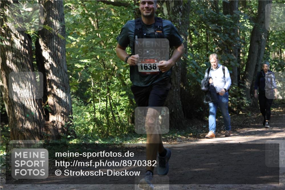 28.09.2025 - 33. Volkslauf durch das schöne Alstertal Strokosch-Dieckow http://msf.ph/oto/8970382 28.09.2025 11:49:24 Laufen 1638 meine-sportfotos.de