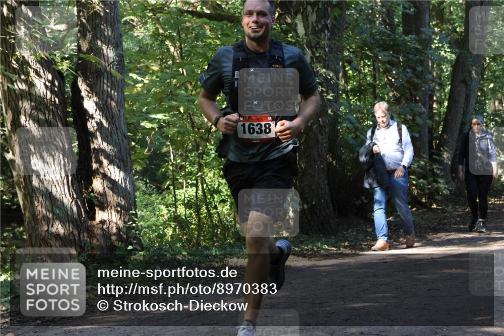28.09.2025 - 33. Volkslauf durch das schöne Alstertal Strokosch-Dieckow http://msf.ph/oto/8970383 28.09.2025 11:49:24 Laufen 1638 meine-sportfotos.de
