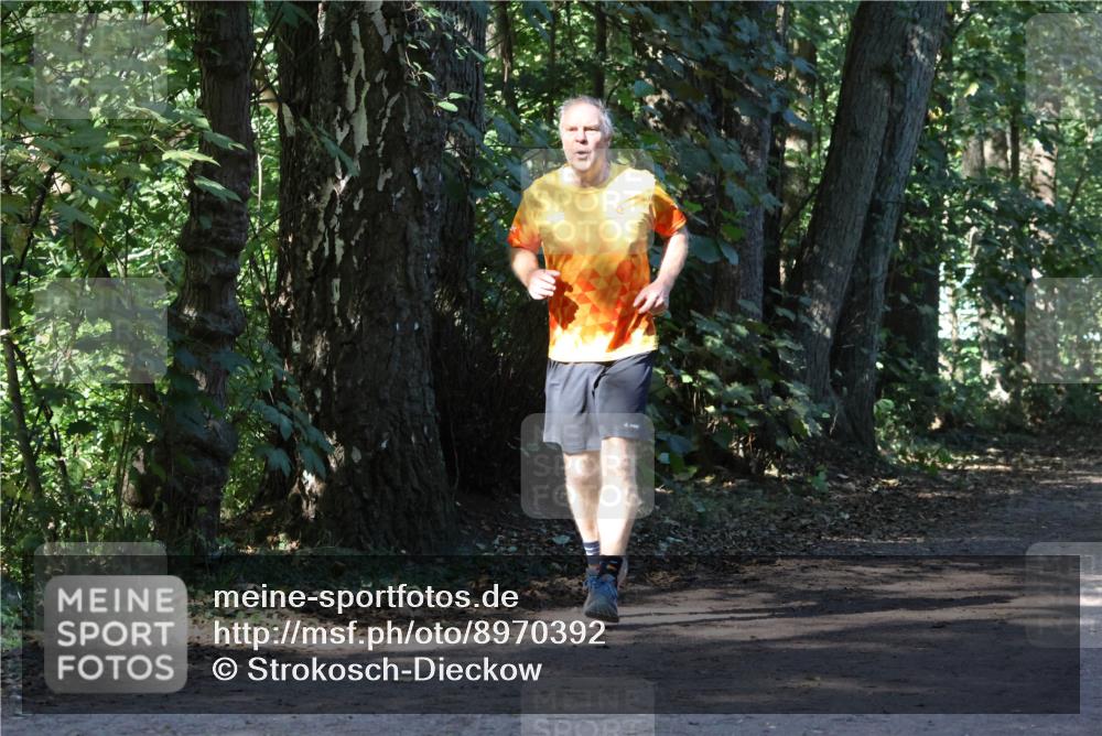 28.09.2025 - 33. Volkslauf durch das schöne Alstertal Strokosch-Dieckow http://msf.ph/oto/8970392 28.09.2025 11:49:56 Laufen  meine-sportfotos.de