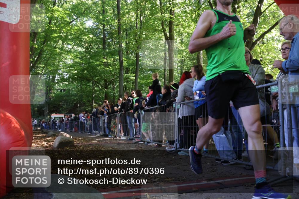 28.09.2025 - 33. Volkslauf durch das schöne Alstertal Strokosch-Dieckow http://msf.ph/oto/8970396 28.09.2025 11:51:30 Ziel 2381, 2654, 3111 meine-sportfotos.de