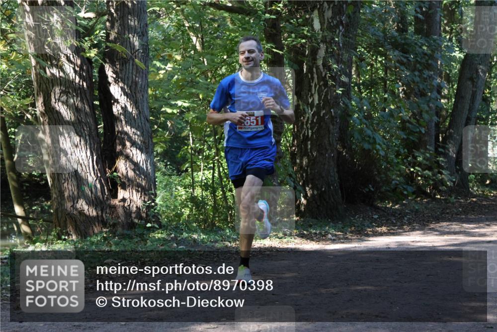 28.09.2025 - 33. Volkslauf durch das schöne Alstertal Strokosch-Dieckow http://msf.ph/oto/8970398 28.09.2025 11:50:10 Laufen 651 meine-sportfotos.de