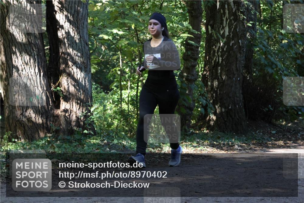 28.09.2025 - 33. Volkslauf durch das schöne Alstertal Strokosch-Dieckow http://msf.ph/oto/8970402 28.09.2025 11:50:21 Laufen  meine-sportfotos.de