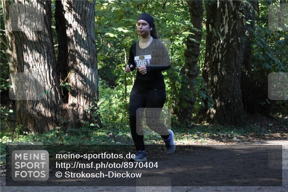 28.09.2025 - 33. Volkslauf durch das schöne Alstertal Strokosch-Dieckow http://msf.ph/oto/8970404 28.09.2025 11:50:21 Laufen 3061 meine-sportfotos.de