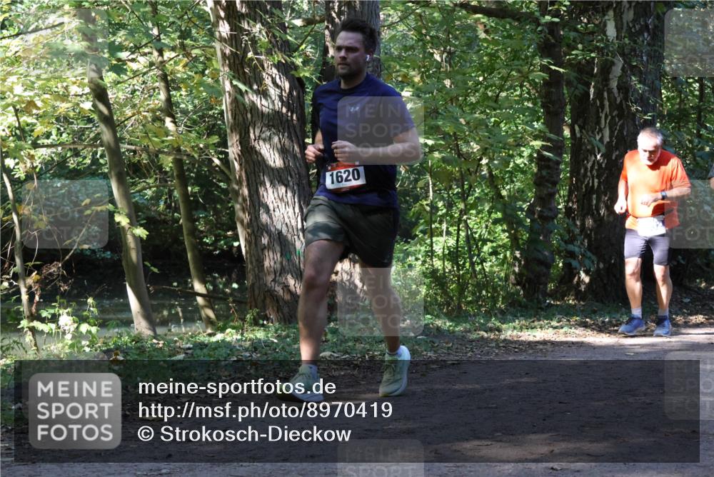 28.09.2025 - 33. Volkslauf durch das schöne Alstertal Strokosch-Dieckow http://msf.ph/oto/8970419 28.09.2025 11:50:50 Laufen 1620 meine-sportfotos.de
