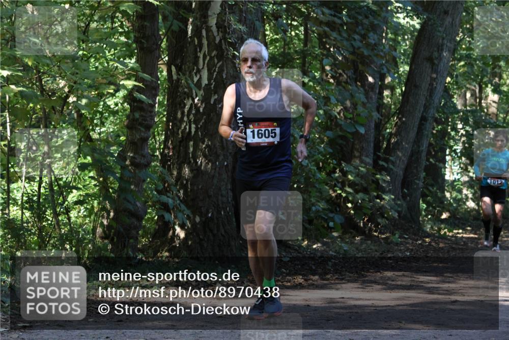 28.09.2025 - 33. Volkslauf durch das schöne Alstertal Strokosch-Dieckow http://msf.ph/oto/8970438 28.09.2025 11:51:13 Laufen 1605, 1012 meine-sportfotos.de