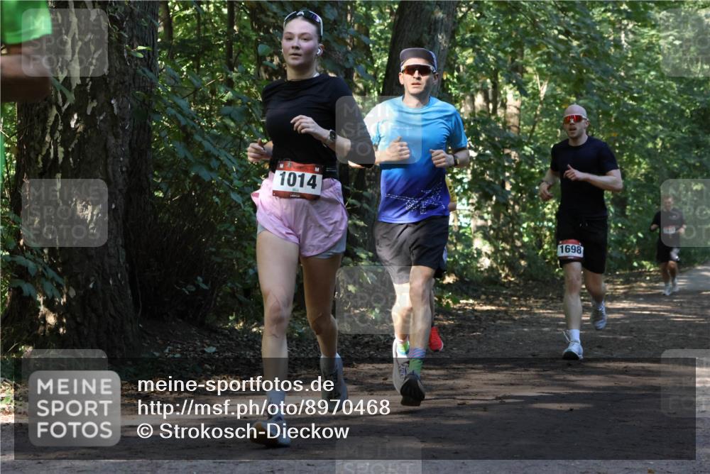 28.09.2025 - 33. Volkslauf durch das schöne Alstertal Strokosch-Dieckow http://msf.ph/oto/8970468 28.09.2025 11:52:37 Laufen 1014, 1698 meine-sportfotos.de