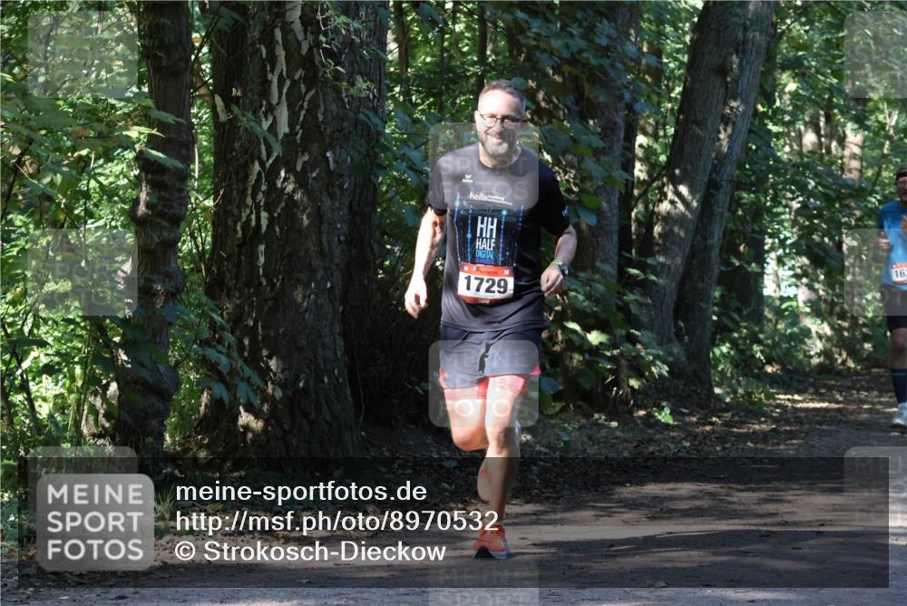 28.09.2025 - 33. Volkslauf durch das schöne Alstertal Strokosch-Dieckow http://msf.ph/oto/8970532 28.09.2025 11:54:01 Laufen 1729, 162 meine-sportfotos.de