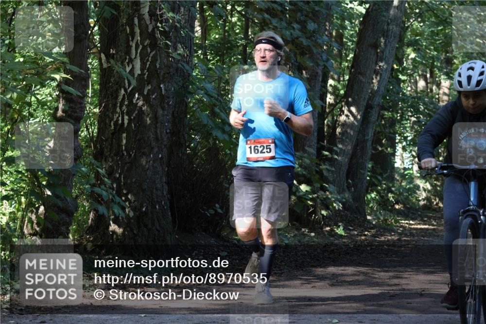 28.09.2025 - 33. Volkslauf durch das schöne Alstertal Strokosch-Dieckow http://msf.ph/oto/8970535 28.09.2025 11:54:05 Laufen 1625 meine-sportfotos.de
