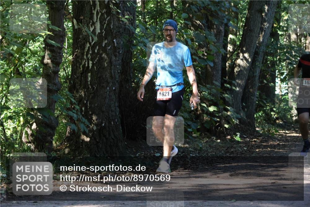 28.09.2025 - 33. Volkslauf durch das schöne Alstertal Strokosch-Dieckow http://msf.ph/oto/8970569 28.09.2025 11:54:48 Laufen 1621, 16 meine-sportfotos.de