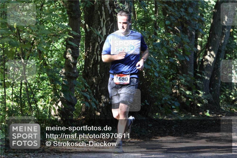 28.09.2025 - 33. Volkslauf durch das schöne Alstertal Strokosch-Dieckow http://msf.ph/oto/8970611 28.09.2025 11:55:42 Laufen 1680 meine-sportfotos.de