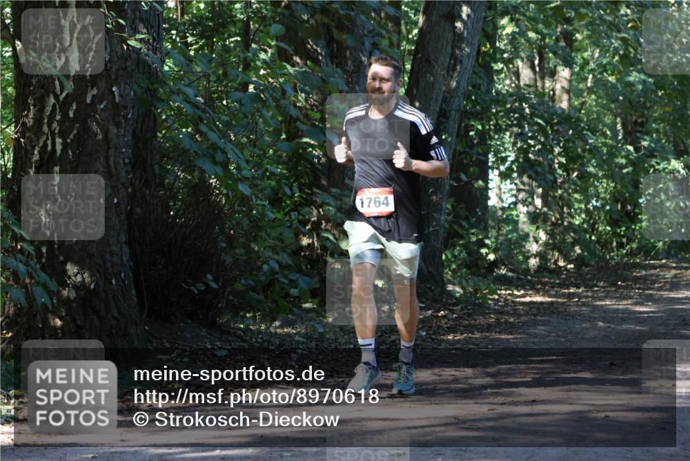 28.09.2025 - 33. Volkslauf durch das schöne Alstertal Strokosch-Dieckow http://msf.ph/oto/8970618 28.09.2025 11:55:56 Laufen 1764 meine-sportfotos.de
