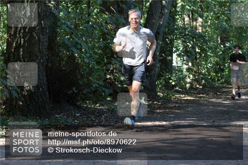28.09.2025 - 33. Volkslauf durch das schöne Alstertal Strokosch-Dieckow http://msf.ph/oto/8970622 28.09.2025 11:56:07 Laufen 1617 meine-sportfotos.de
