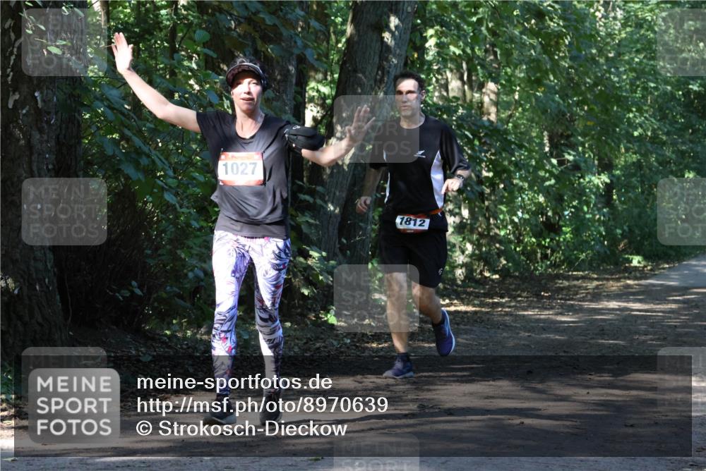 28.09.2025 - 33. Volkslauf durch das schöne Alstertal Strokosch-Dieckow http://msf.ph/oto/8970639 28.09.2025 11:56:18 Laufen 1027, 1812 meine-sportfotos.de