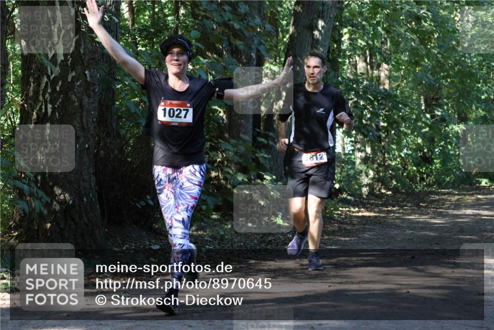 28.09.2025 - 33. Volkslauf durch das schöne Alstertal Strokosch-Dieckow http://msf.ph/oto/8970645 28.09.2025 11:56:18 Laufen 1027, 812 meine-sportfotos.de