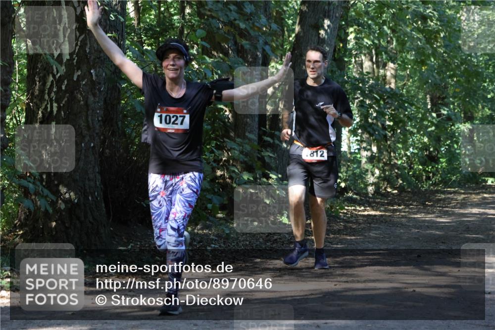 28.09.2025 - 33. Volkslauf durch das schöne Alstertal Strokosch-Dieckow http://msf.ph/oto/8970646 28.09.2025 11:56:18 Laufen 1027, 812 meine-sportfotos.de