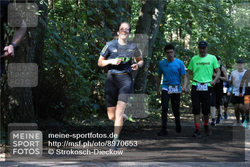 28.09.2025 - 33. Volkslauf durch das schöne Alstertal Strokosch-Dieckow http://msf.ph/oto/8970653 28.09.2025 11:56:42 Laufen 50, 3354, 3359 meine-sportfotos.de