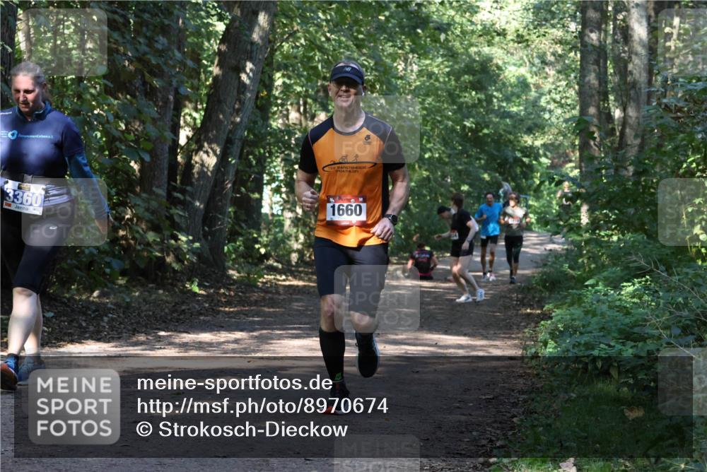 28.09.2025 - 33. Volkslauf durch das schöne Alstertal Strokosch-Dieckow http://msf.ph/oto/8970674 28.09.2025 11:56:55 Laufen 3360, 1660 meine-sportfotos.de