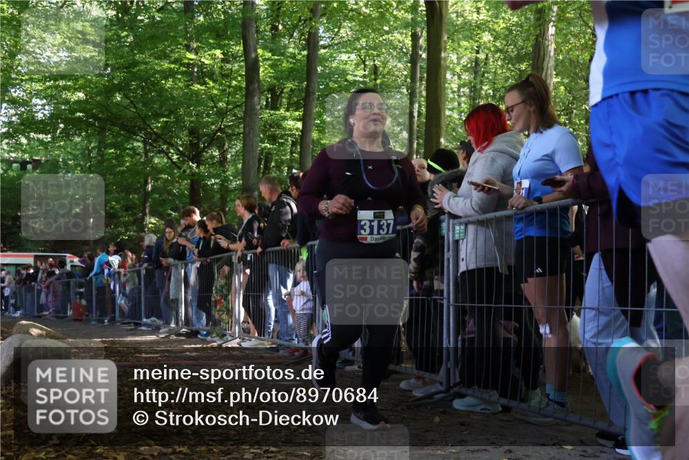 28.09.2025 - 33. Volkslauf durch das schöne Alstertal Strokosch-Dieckow http://msf.ph/oto/8970684 28.09.2025 11:51:57 Ziel 2651, 3137 meine-sportfotos.de