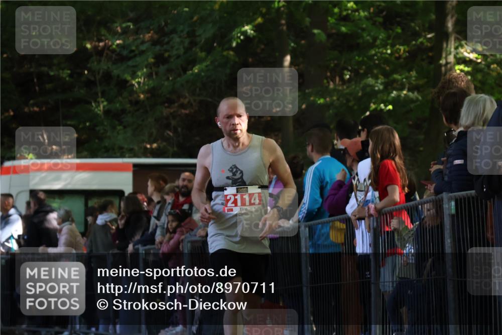 28.09.2025 - 33. Volkslauf durch das schöne Alstertal Strokosch-Dieckow http://msf.ph/oto/8970711 28.09.2025 11:52:24 Ziel 2114 meine-sportfotos.de