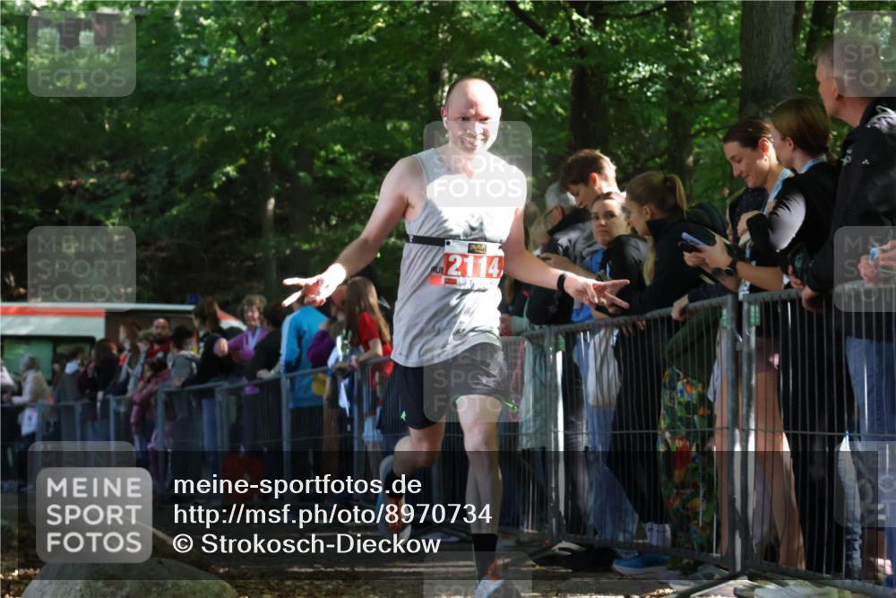 28.09.2025 - 33. Volkslauf durch das schöne Alstertal Strokosch-Dieckow http://msf.ph/oto/8970734 28.09.2025 11:52:26 Ziel 2114 meine-sportfotos.de